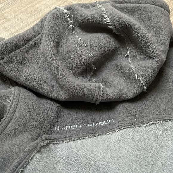 LIKE NEW Under Armour Sherpa lined Fleece jacket - Picture 9 of 9